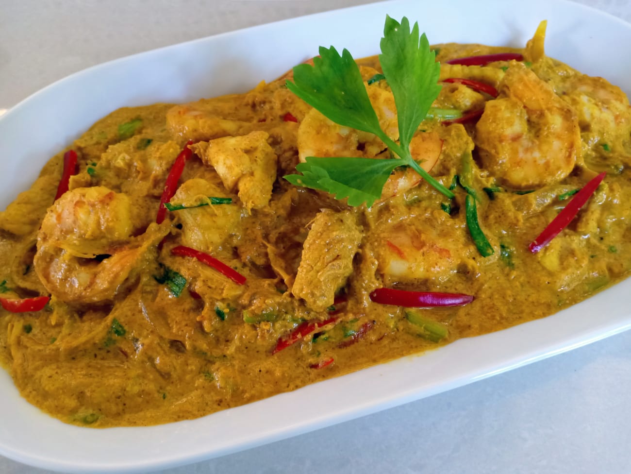 Pad pong karee : des fruits de mer sautés au curry