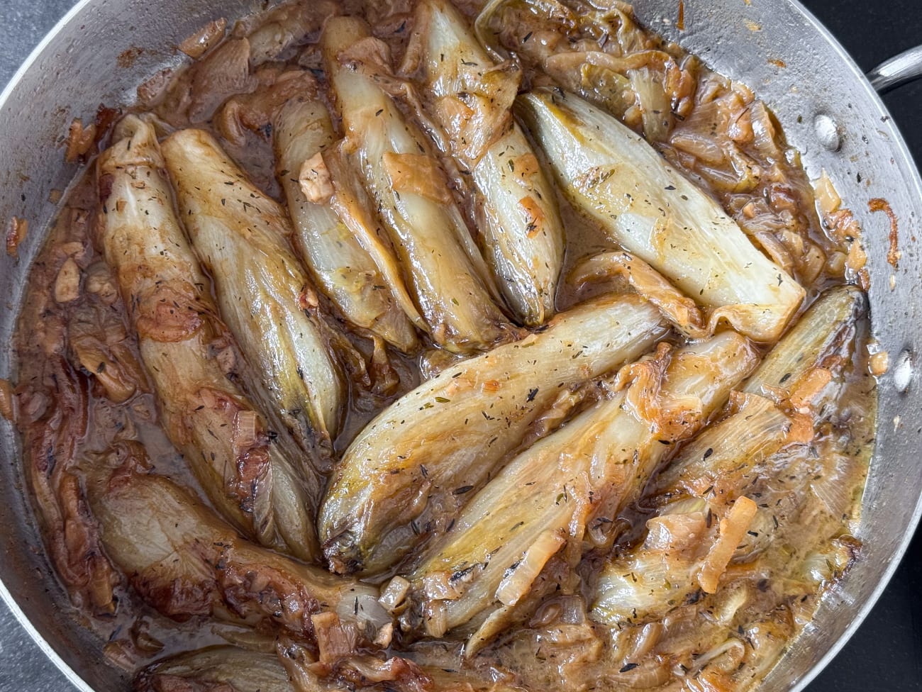 Endives braisées : la base des endives au jambon gratinées : recette