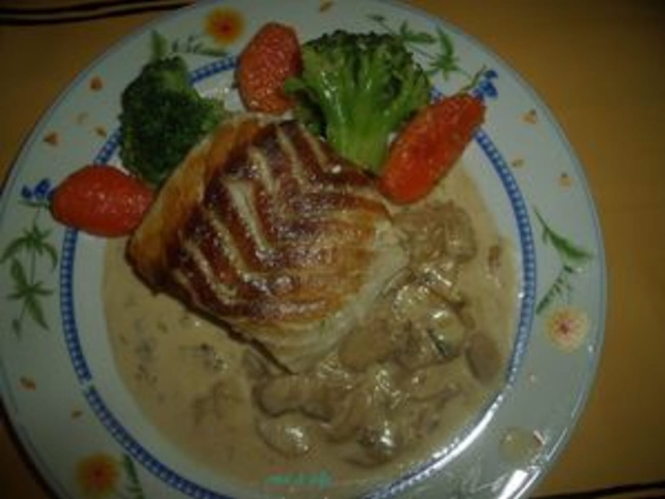 Filets de cabillaud aux champignons, sauce au lait concentré non sucré