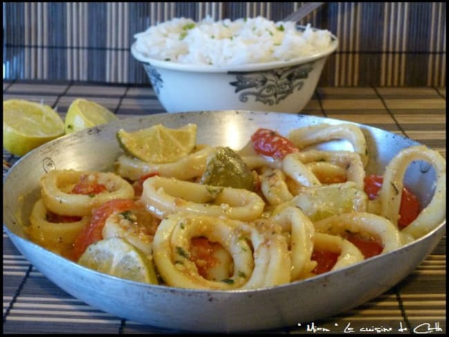 Anneaux d'Encornets Basilic - Tomates et citron vert : recette Anneaux