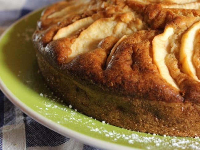 Gateau léger et moelleux aux pommes