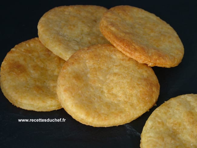Gateaux Aperitifs Maison Au Parmesan Recette Par Recettes Du Chef
