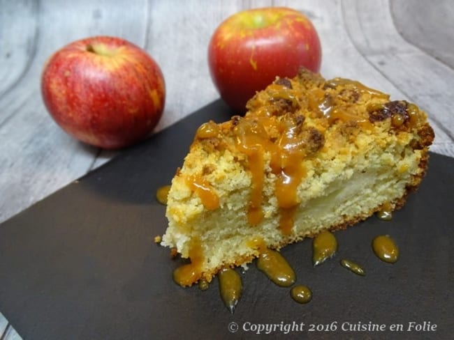 Gateau Crumble Pommes Cannelle Et Son Caramel Au Beurre Sale Recette Par Cuisine En Folie