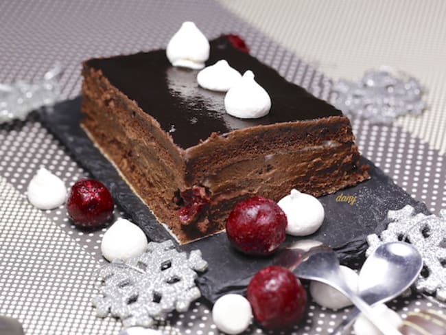 Pavé au chocolat et aux cerises au kirsch - Recette par épicétout