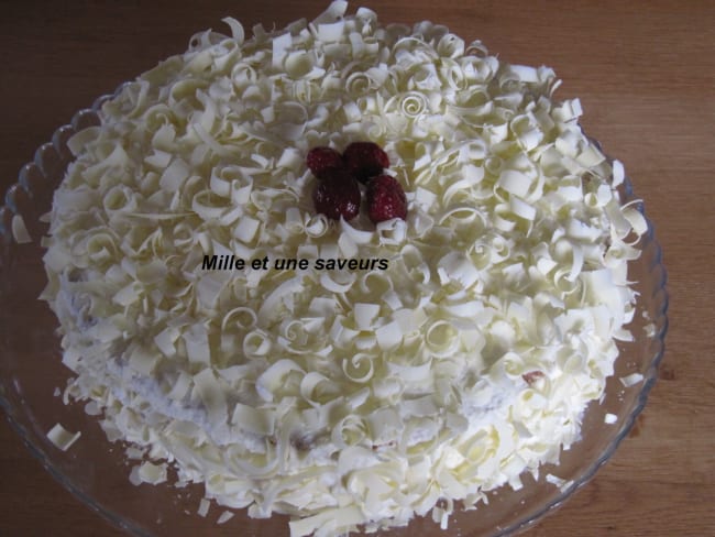 Gateau Ultra Leger L Edelweiss Mousse Chocolat Blanc Creme Chantilly Framboises Recette Par Jolivet