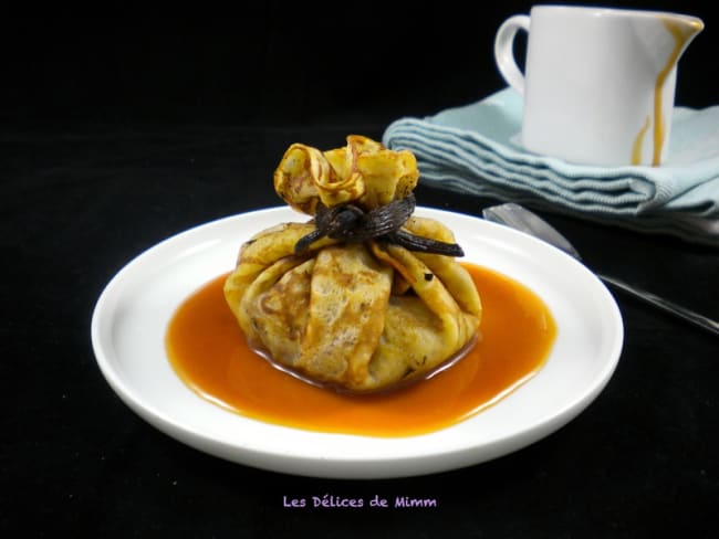 Aumônières de crêpes aux pommes et au caramel au beurre salé pour la chandeleur