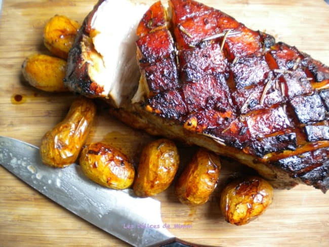 Poitrine de porc confite au miel et ses pommes grenailles - Recette par
