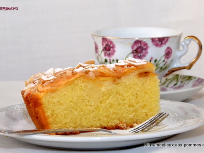 Gateau Ultra Moelleux Aux Pommes Et Amandes Effilees Recette Par Nadji