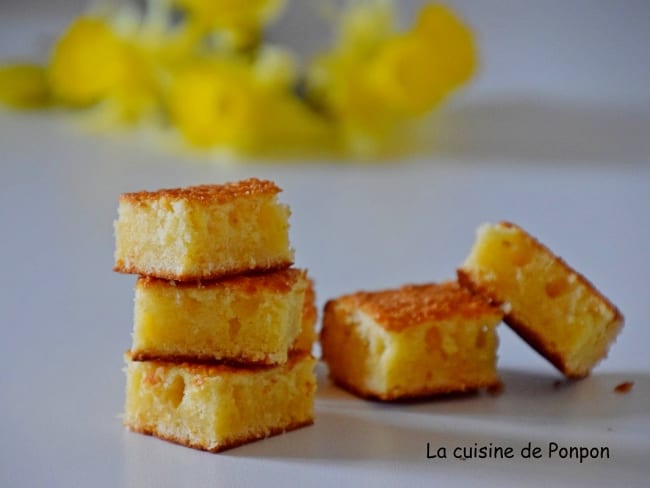 Carre Fondant Au Chocolat Blanc Et Lait Concentre Sucre Recette Par Miamponpon