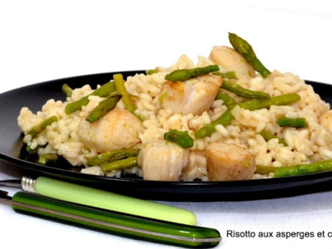 Risotto aux asperges et coquilles St-Jacques.