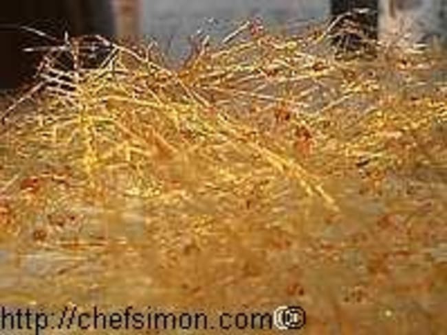 Cheveux d'ange ou sucre filé pour décorer les desserts - Technique