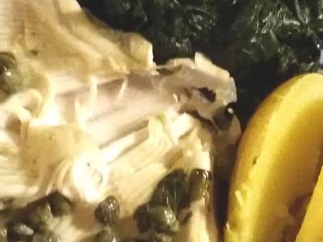 Aile de raie au court bouillon, beurre fondu aux câpres - Recette par