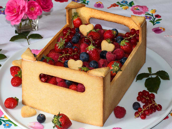 Gateau En Forme De Cagette De Fruits Recette Par Jackie