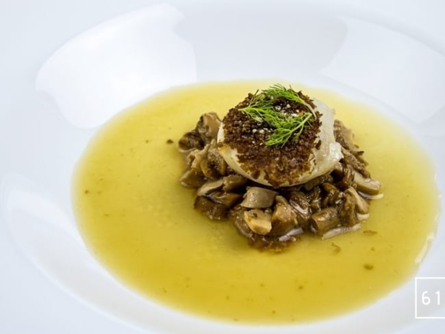 Noix de St Jacques sur son lit de champignons et kombu