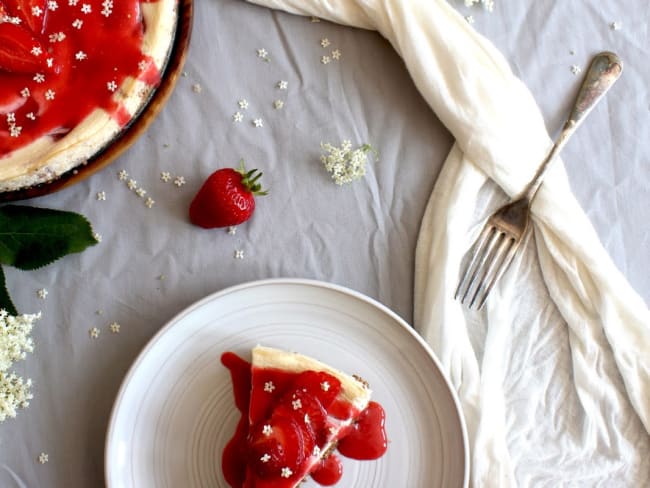 Cheesecake Aux Fraises Et Fleurs De Sureau Recette Par My Nomad Cuisine