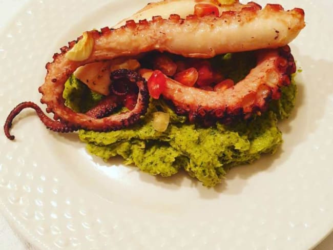 Poulpe rôti sur crème de brocoli et poireaux - Recette par La tête dans ...