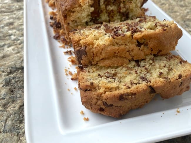 Cake Aux Pepites De Chocolat Croustillant Et Moelleux Recette Par Emma Patisse