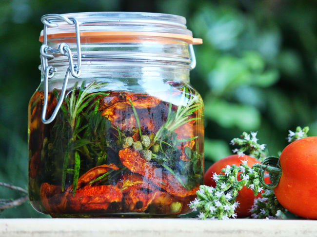 Tomates séchées à l'huile d'olives et aromates : recette Tomates