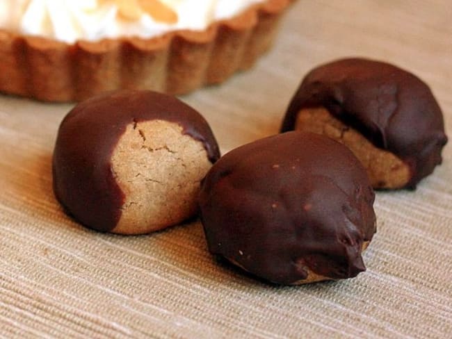 Sables A La Farine De Chataigne En Forme De Chataigne Recette Par Cooking Mumu