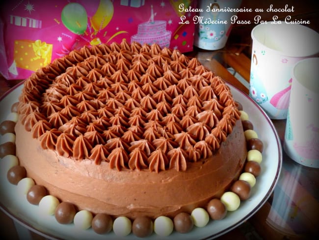 Gateau D Anniversaire Au Chocolat Recette Par Docteur Chocolatine