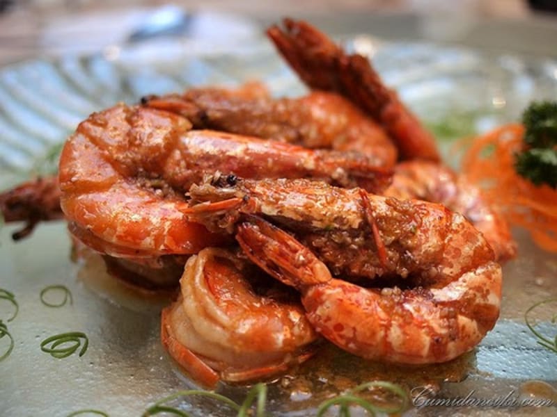 Crevettes ou gambas au barbecue, à la plancha, en marinade ail, citron,  coriandre - Recette par Streetfood et cuisine du monde