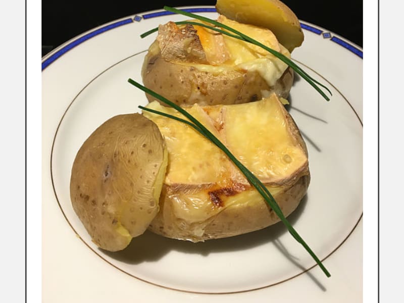 Pommes de terre au four façon raclette : la recette facile qui va