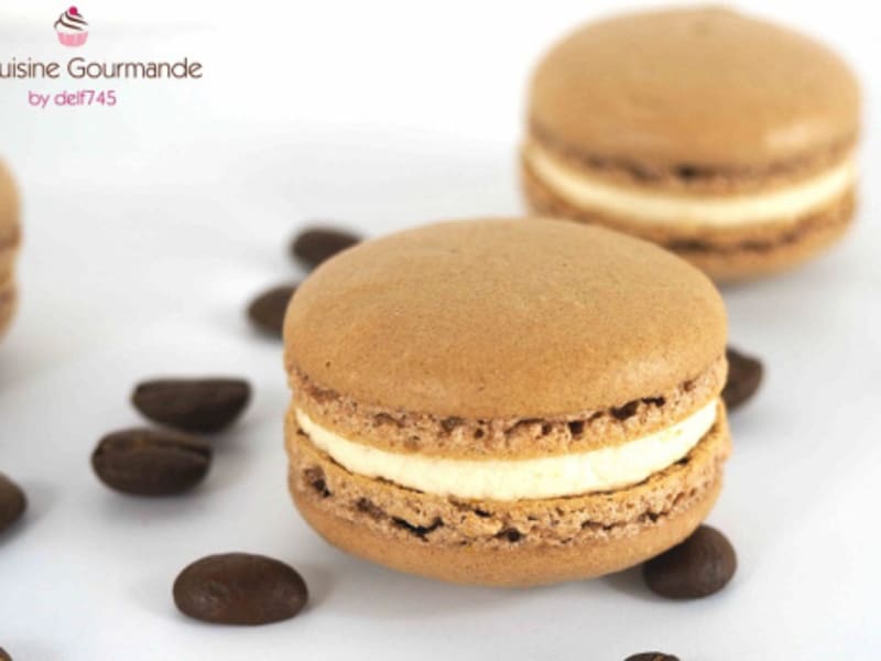 Macarons au café et au caramel