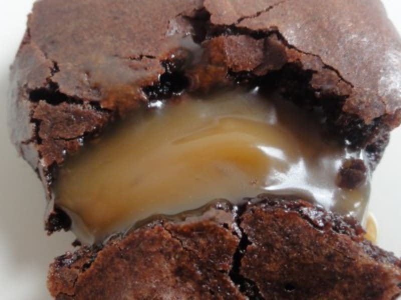 Fondant Au Chocolat Et Son Coulant Caramel Au Beurre Sale