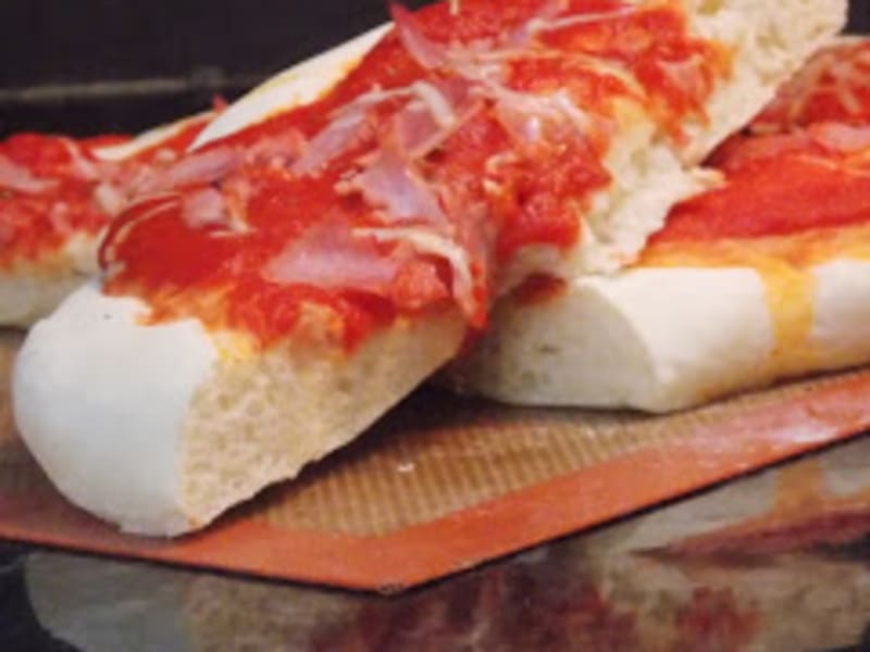 Pate A Pizza Epaisse Recette Par Cook And Book