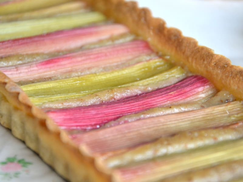 Tarte A La Rhubarbe Et A L Amande Recette Par Recettes De Juliette