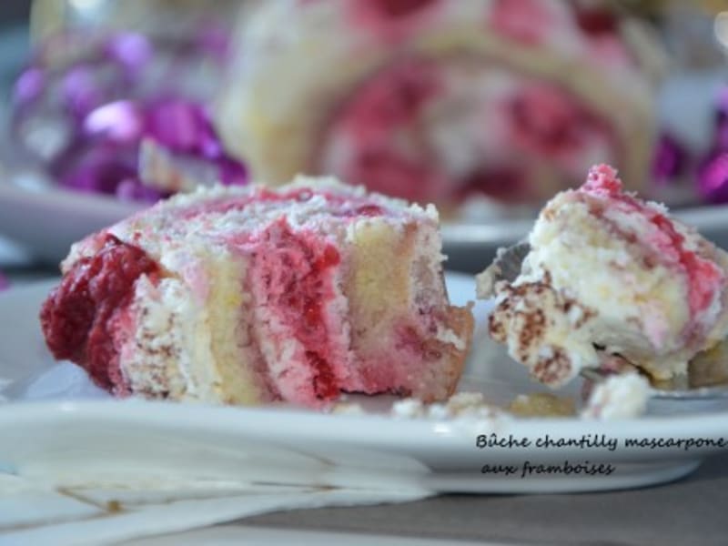 Buche Legere Chantilly Mascarpone Aux Framboises Recette Par Sarah Buche Legere Chantilly Mascarpone Aux Framboises Recette Par Sarah