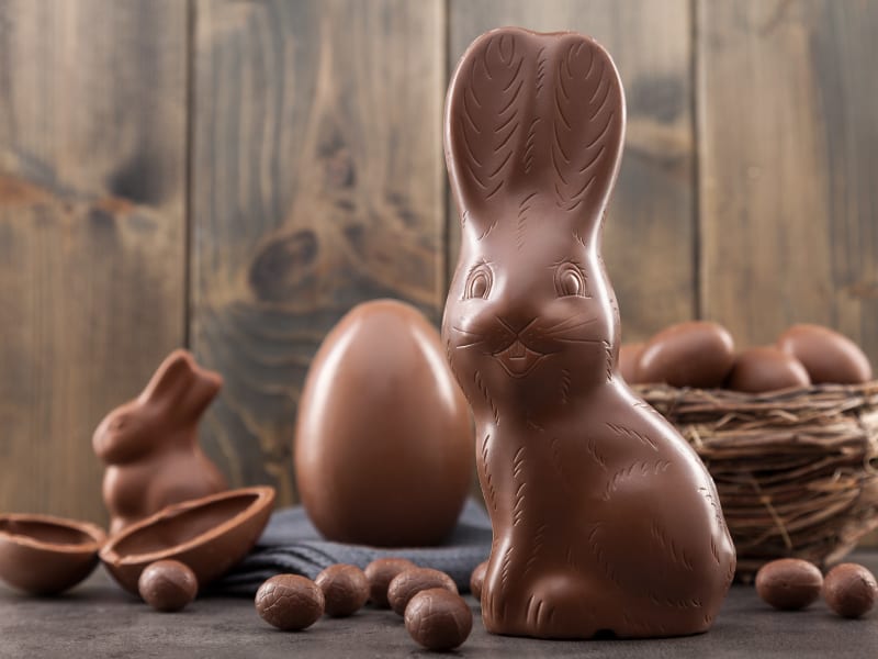 Pourquoi Pâques rime avec lapins, œufs, cloches et p'tits poissons en  chocolat ?