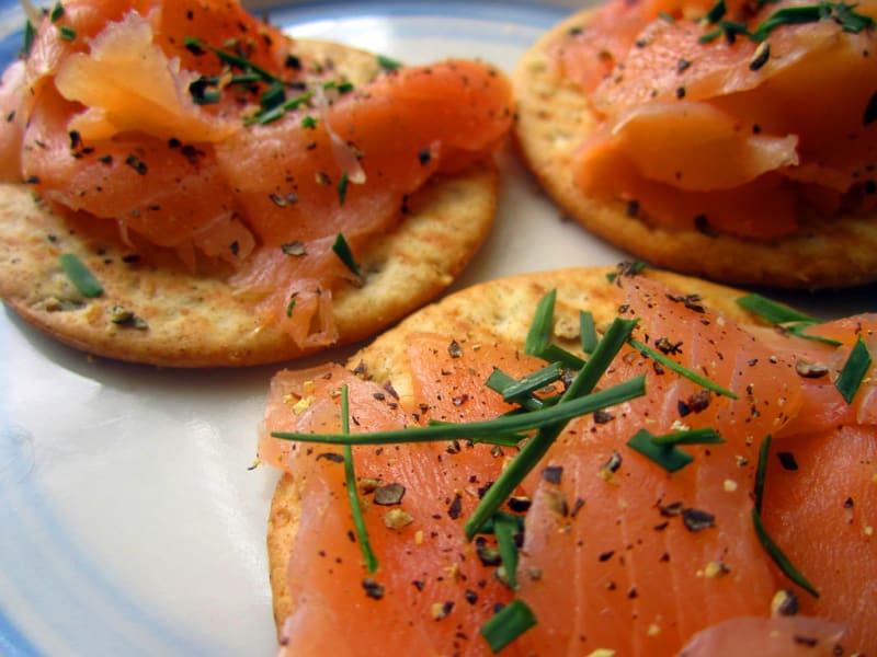 Pour vos apéritifs en famille ou entre amis, des recettes à base d'oeufs de  saumon qui changent