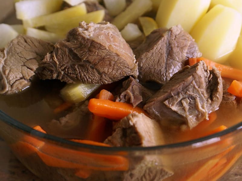 Comment faire un pot-au-feu de bœuf, tendre et moelleux