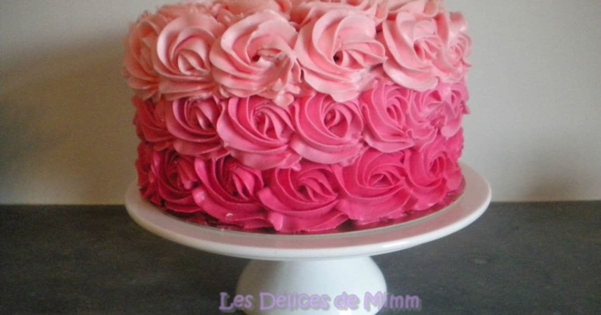 Modèle De Gâteau En Rose Crème, Simulation De Gâteaux D
