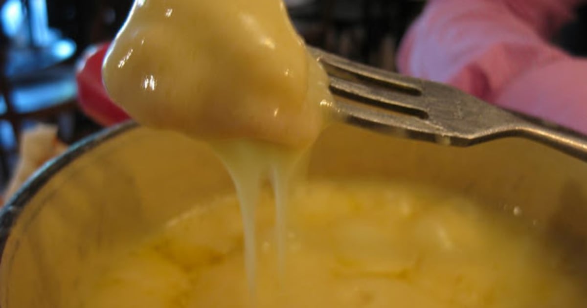 Fondue savoyarde, aux 3 fromages sans gluten (Emmental, comté, Beaufort
