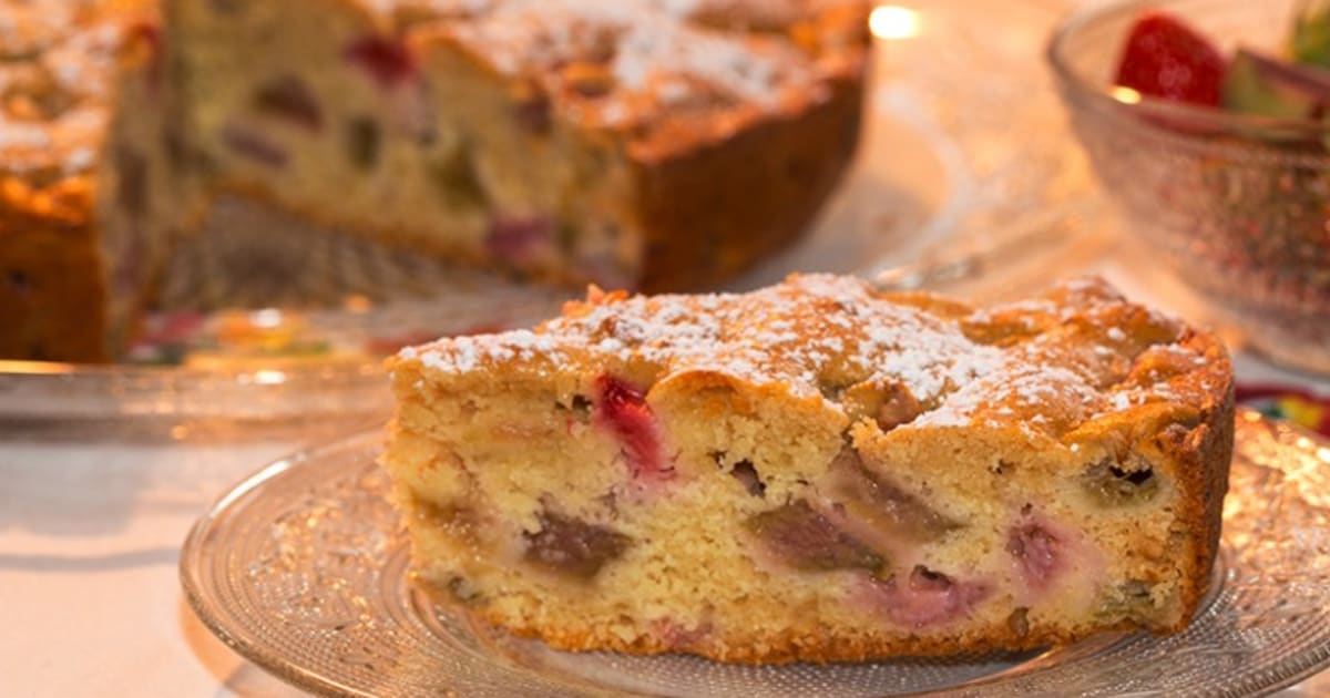 Moelleux Fraises Et Rhubarbe Recette Par Jackie Moelleux Fraises Et Rhubarbe Recette Par Jackie