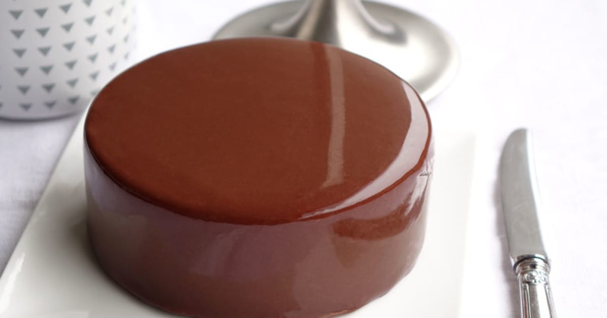 Glacage Miroir Au Chocolat Noir 2 Recettes Rien Que Pour Vous Recette Par Empreinte Sucree