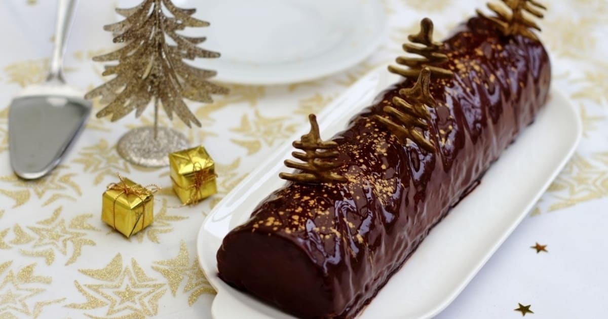 Bûche de Noël chocolat poire de Elise au pays des merveilles - Cookpad