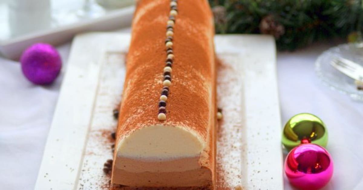 Bûche 3 chocolats : chocolat noir, chocolat au lait et chocolat blanc -  Recette par auxdelicesdupalais