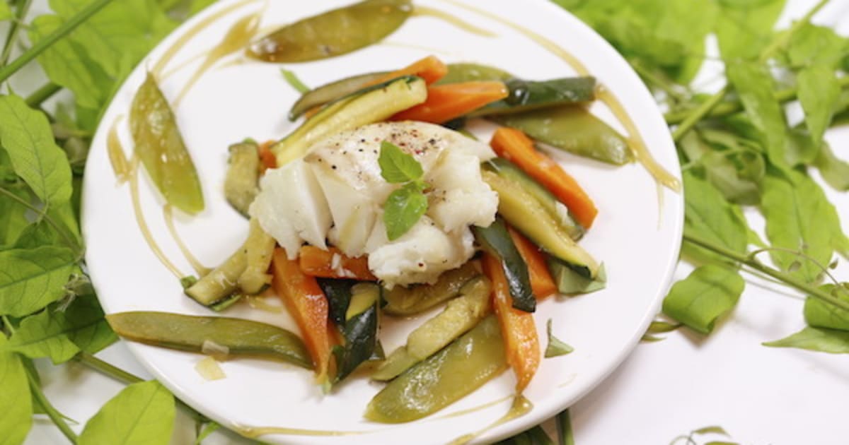 Dos d'églefin et julienne de légumes citron et basilic : recette Dos d