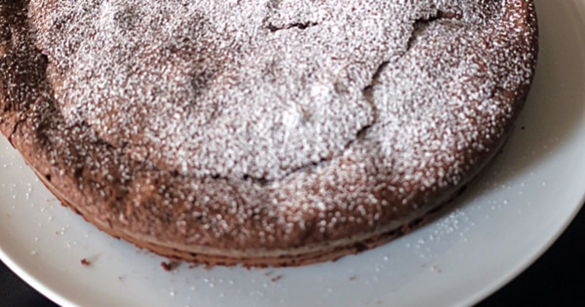 Gateau Au Chocolat Noir Puree D Amande Sans Gluten Recette Par Du Pain Sur La Planche Ou Nourrir Sa Tribu