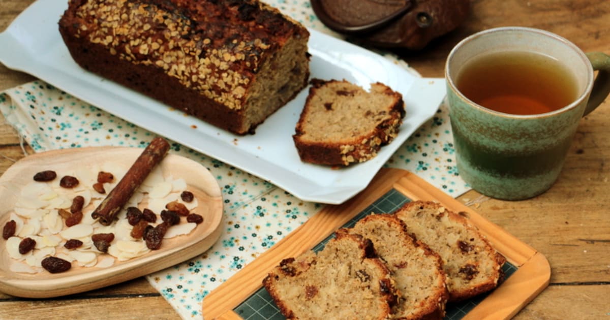 Cake De Petit Dejeuner Au Son D Avoine Amandes Et Raisins Secs Recette Par Happy Papilles