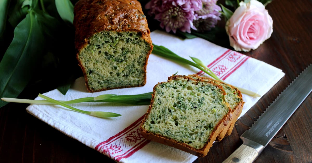 Cake à l’ail des ours - Recette par CUISINE EN FOLIE