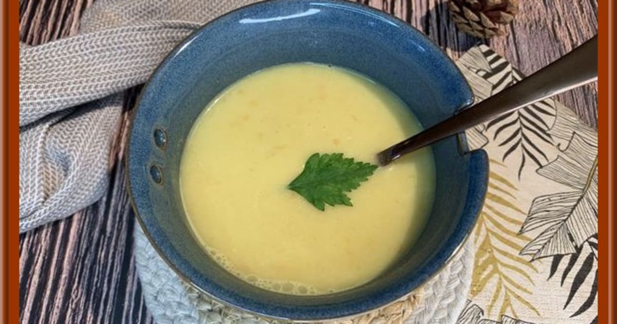 Soupe réconfortante de chou-fleur au lait de coco et curry : recette