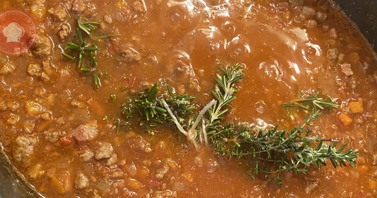 Sauce bolognaise par Simone Zanoni une recette de chef Recette par Les gourmandises de Kimaya