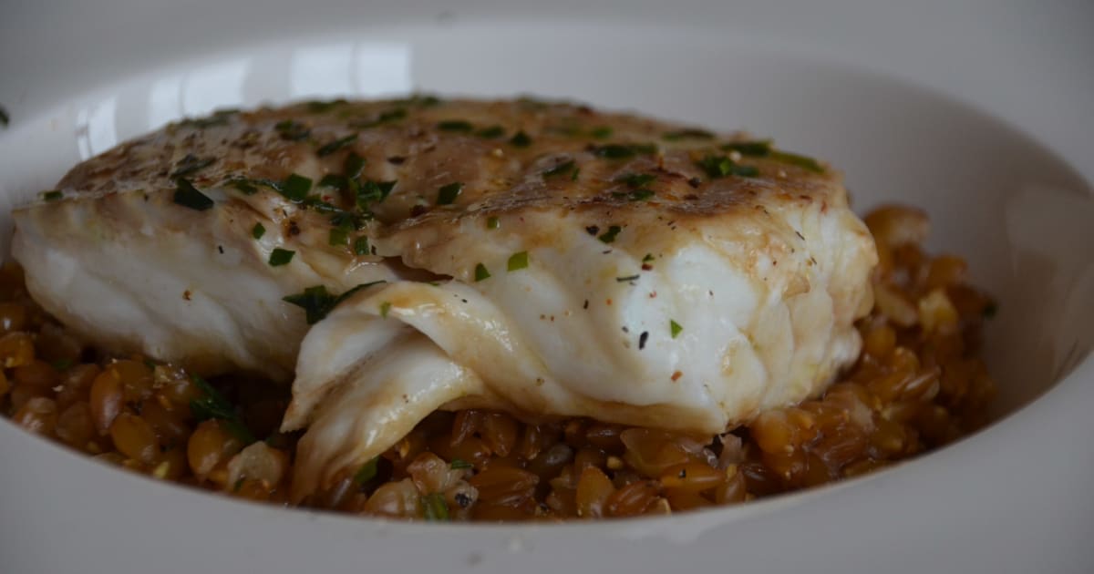 Dos de cabillaud laqué au soja et miel et risotto de petit épeautre