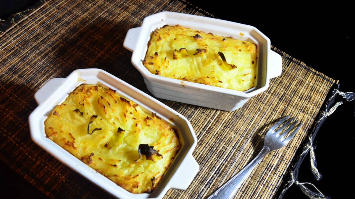 2 petits plats blancs de Parmentier aux deux saumons