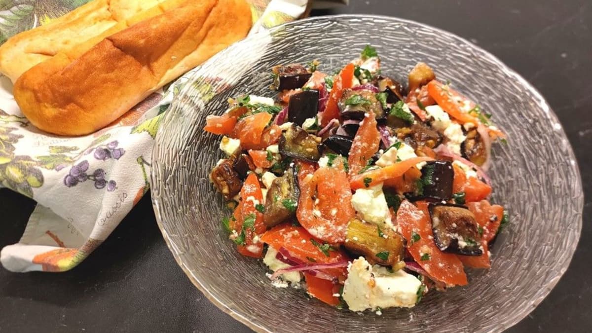 Salade d'aubergines tomates et feta