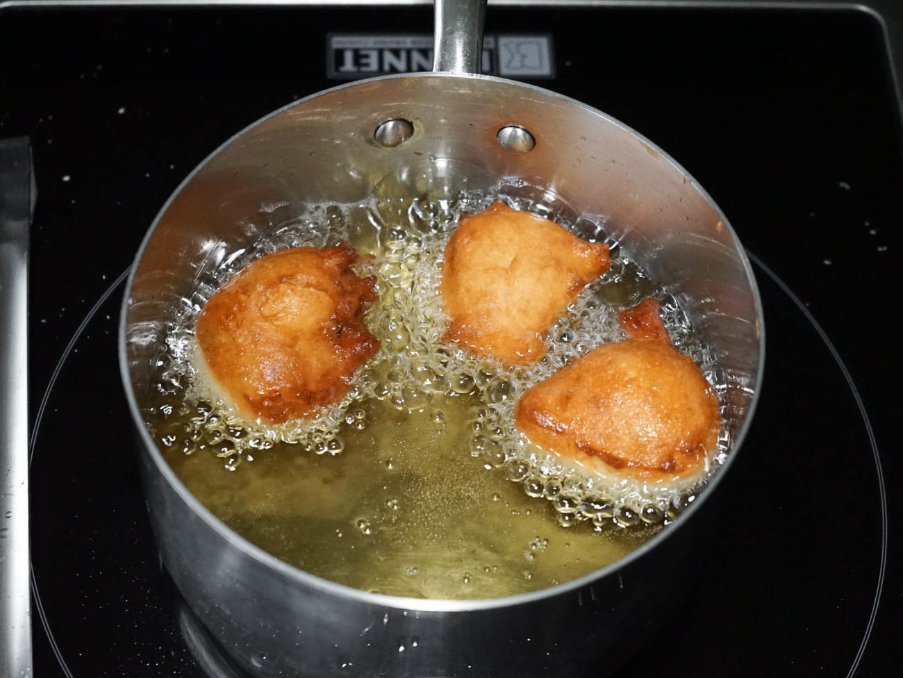 Frire - Que signifie le terme frire en cuisine ? La réponse du Chef Simon
